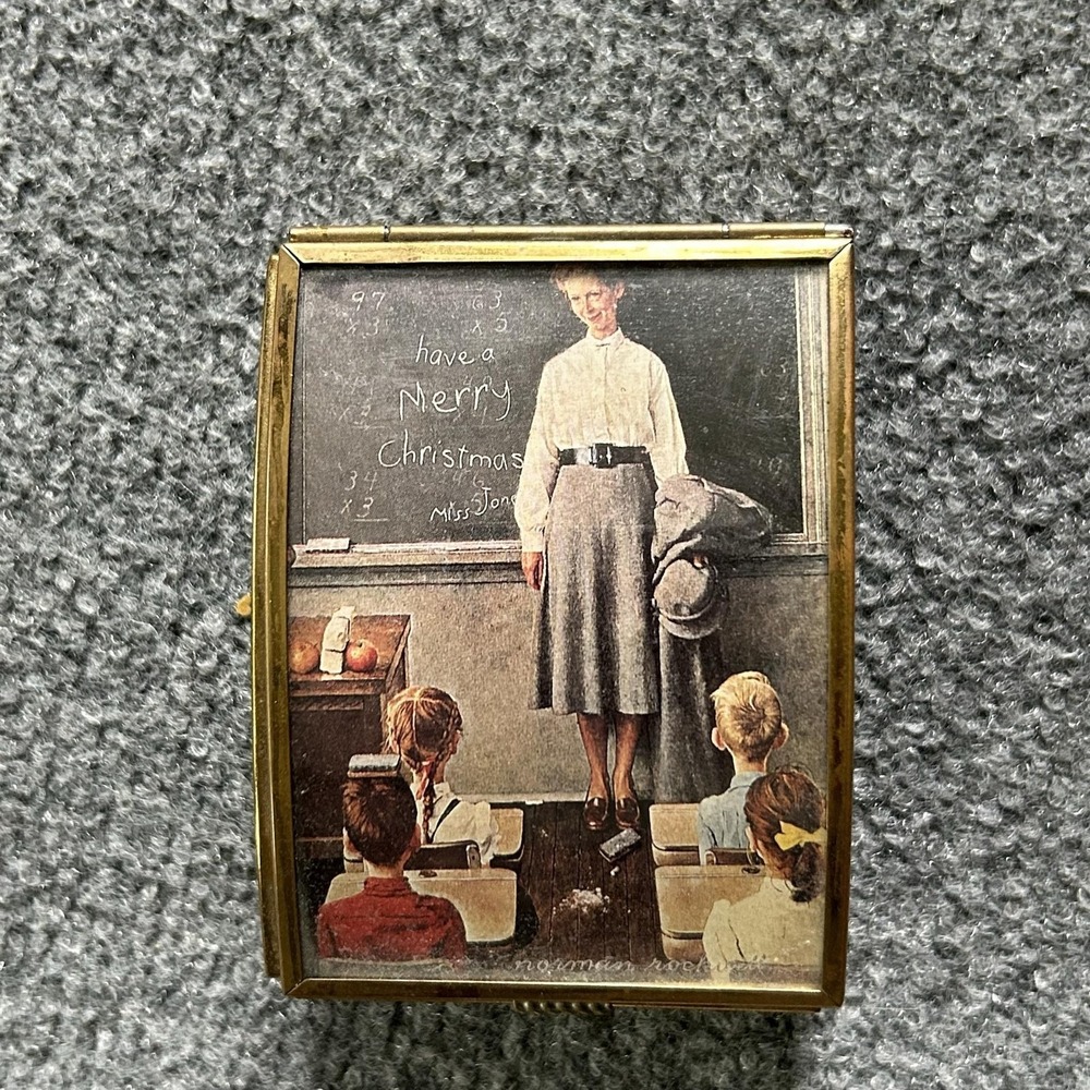 Vintage Sankyo Norman Rockwell Glass Music Jewelry Box Merry Christmas Japan